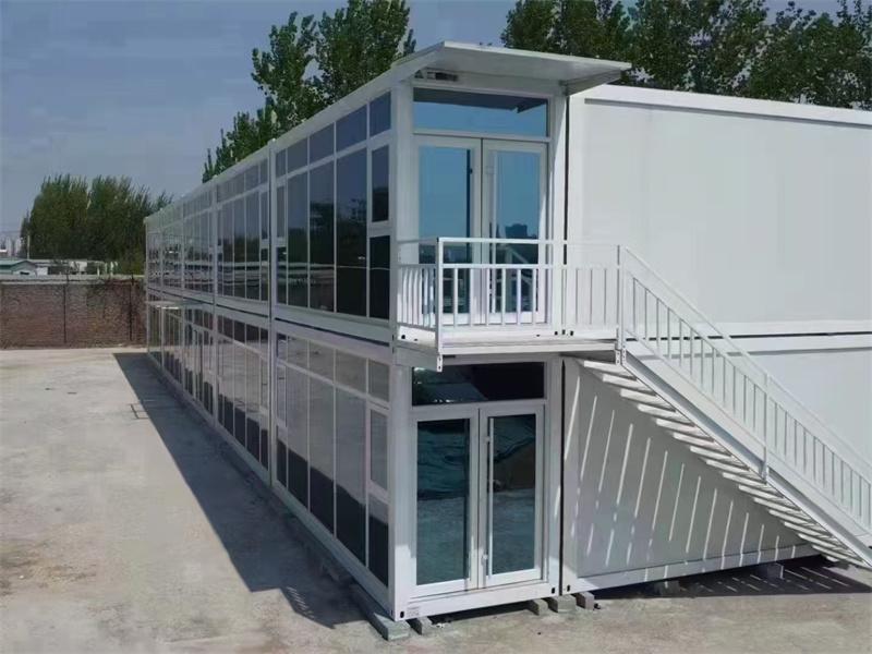 Detachable container houses