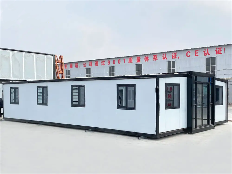 Expanding container houses