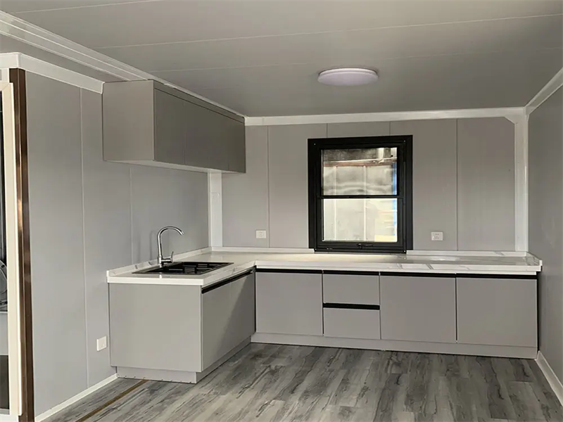 Expanding container houses