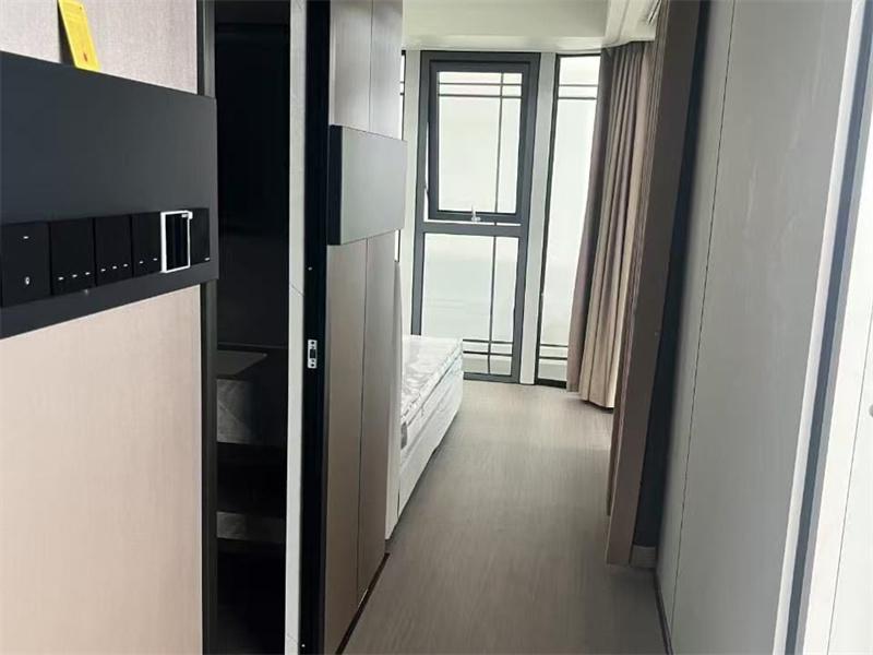 Capsule space houses