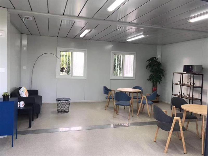 Detachable container houses