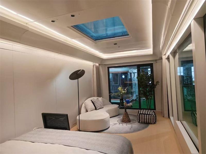 Capsule space houses